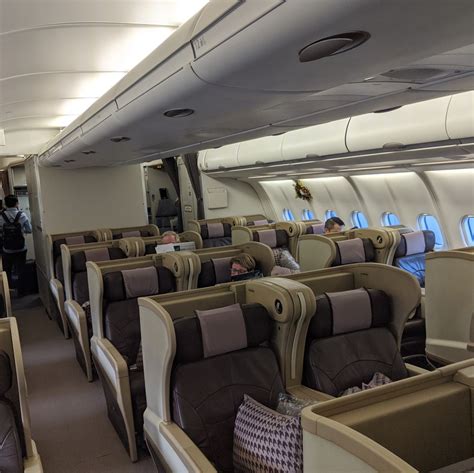 airbus a330 300 business class.
